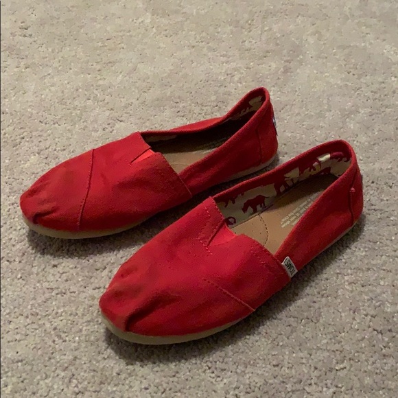 Red Toms Shoes - Picture 3 of 7